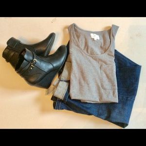 Gray Women’s PRISM Sport Sleeveless Shirt SzL